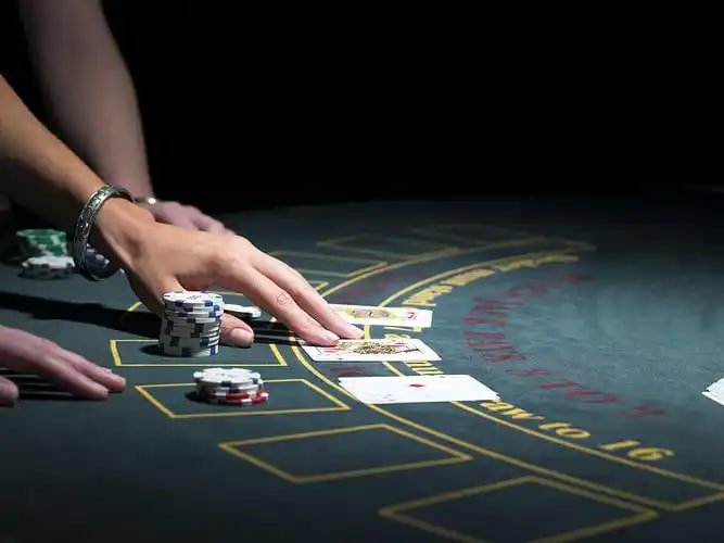Tampilan dashboard Tournament Mode di smartphone, menampilkan daftar turnamen aktif dan statistik pemain saat ini